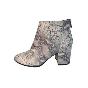 Delicious blue gray faux snake skin block heel ankle booties woman size 8.5
